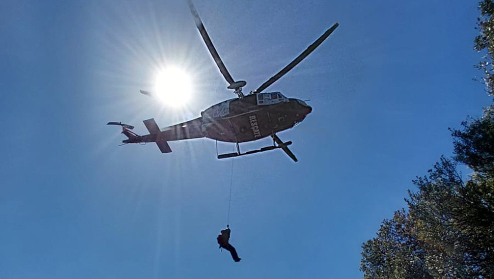 Rescate en helicóptero en el Faro del Caballo