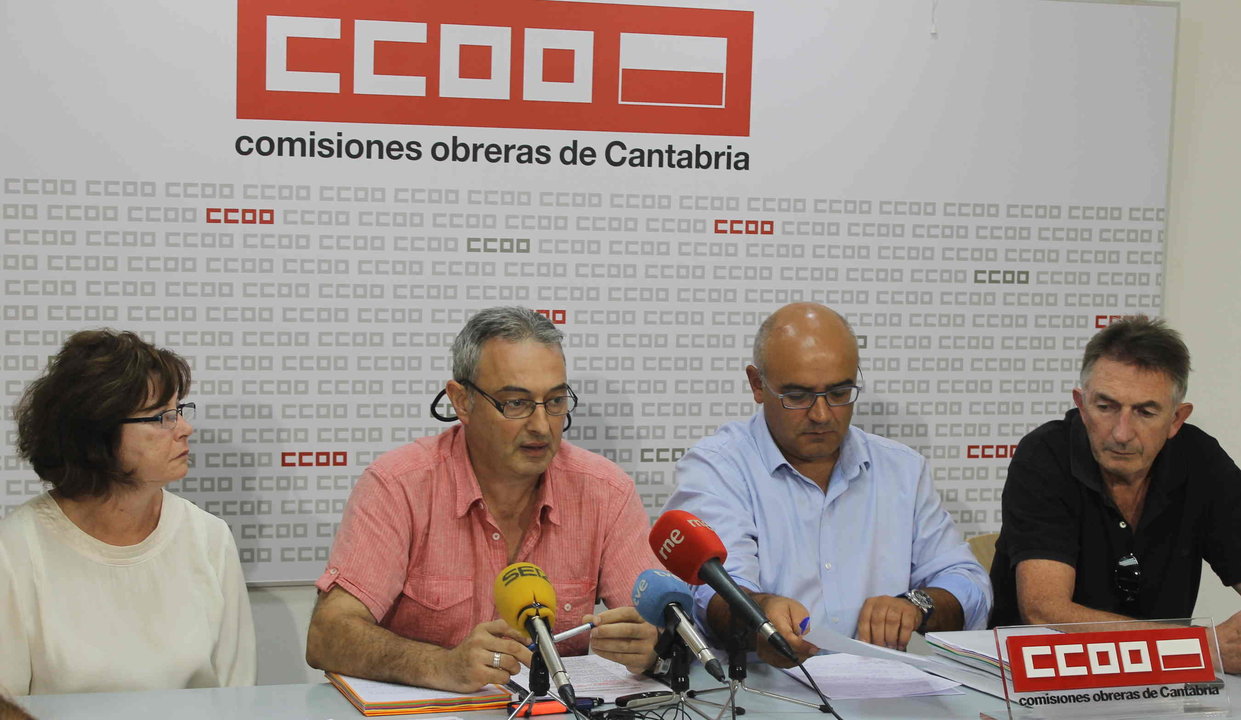 Representantes de la Federación Agroalimentaria de CCOO