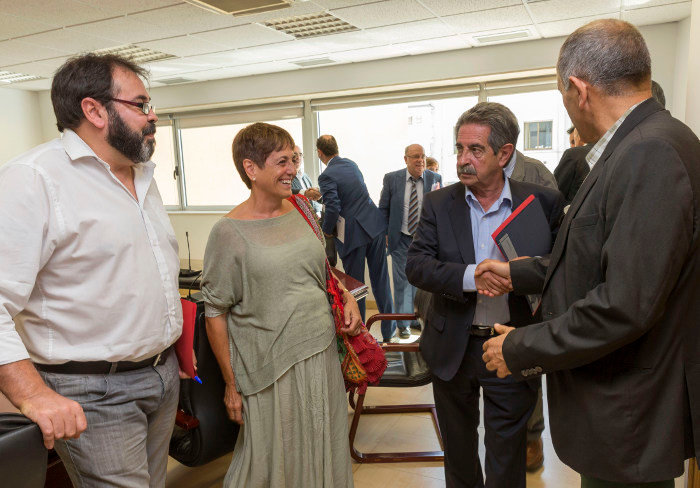 Miguel Ángel Revilla, durante la Mesa de Diálogo Social