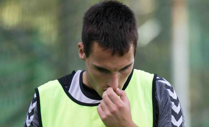 El racinguista Borja San Emeterio, durante un entrenamiento