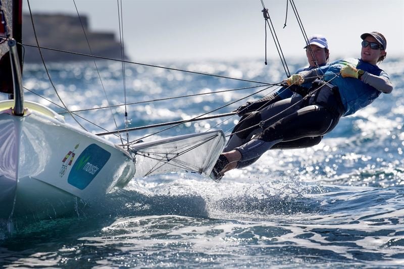 Berta Betanzos y Támara Echegoyen se han colocado líderes en la Copa de Brasil de Vela