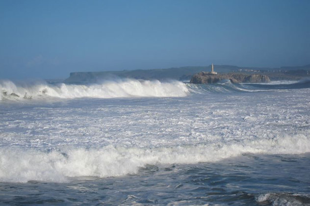 La costa cantábrica estará en alerta este lunes