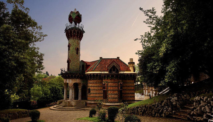 El Capricho de Gaudí es una de las arquitecturas más características de Comillas