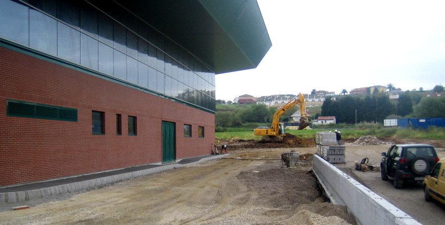 Un instante de las obras del Pabellón Polideportivo de Requejada, en Polanco