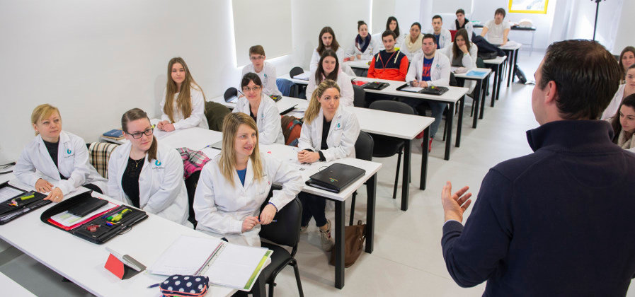 La Escuela Técnico Profesional en Ciencias de la Salud Clínica Mompía pondrá en marcha una escuela de Enfermería