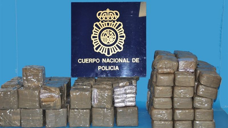 La Policía Nacional ha incautado 10 kilos de hachís en un control de tráfico rutinario