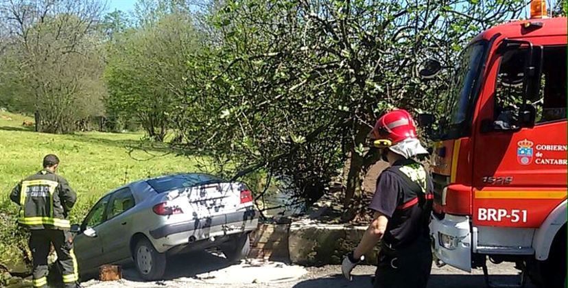 El hombre ha quedado atrapado por su vehículo cuando realizaba obras de mantenimiento