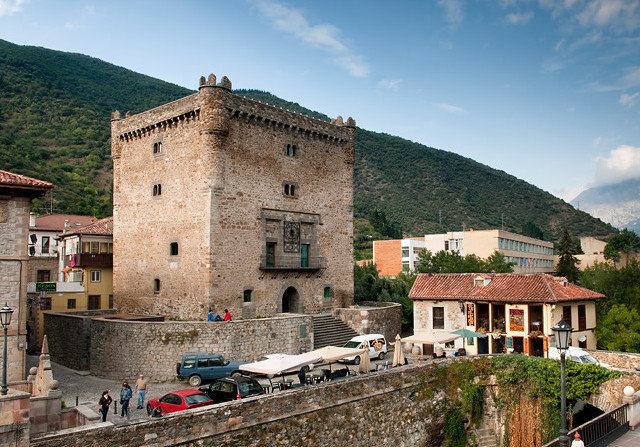 Ayuntamiento de Potes en La Torre del Infantado