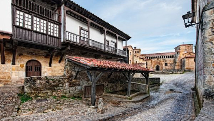 Santillana del Mar es uno de los principales punto turísticos de Cantabria