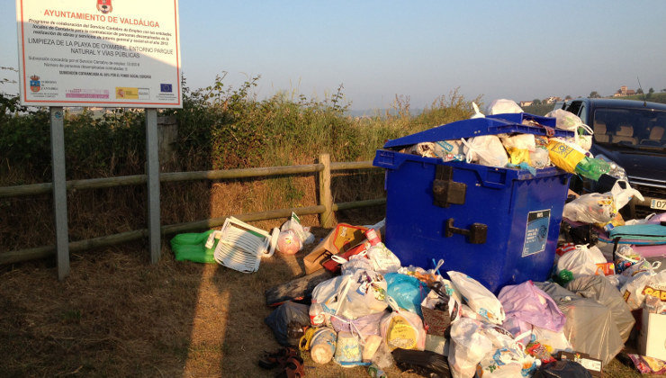 El Parque Natural de Oyambre está cada vez más degradado, con basura y descuidado