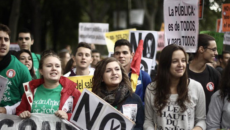 Estudiantes durante una manifestación contra recortes en la Educación pública | Foto: Archivo