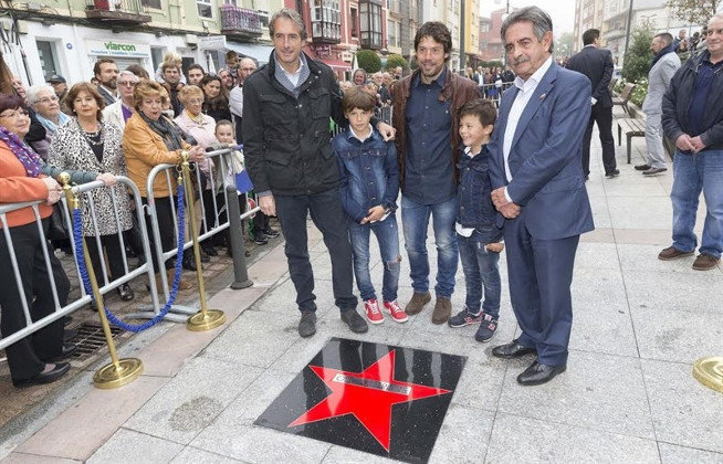 El ciclista considera un &#34;honor&#34; el estar en el paseo al lado de figuras del deporte como Gento o Beitia