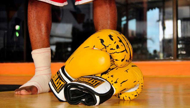 Guantes de boxeo utilizados durante un entrenamiento