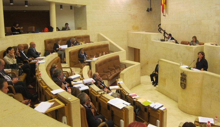 Pleno del Parlamento de Cantabria