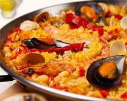 La paella será el plato principal de la comida de Navidad