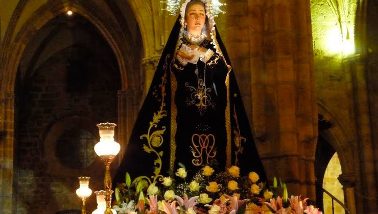 En la Asunción esta jornada también se podrá oír La Pasión, Adorar La Cruz, Pedir por todos los Hombres y Comulgar a Cristo, cultos acompañados por el coro parroquial