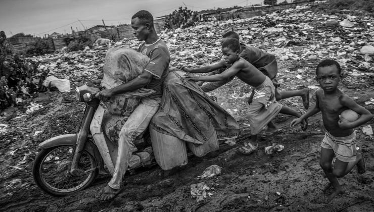 &#39;Boraka, tráfico de gasolina&#39; es la imagen de Antonio Aragón que ha ganado el premio