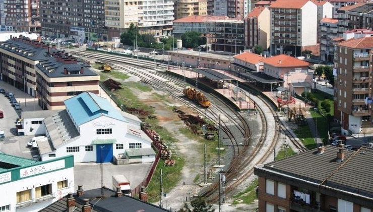 Vías de tren en Torrelavega