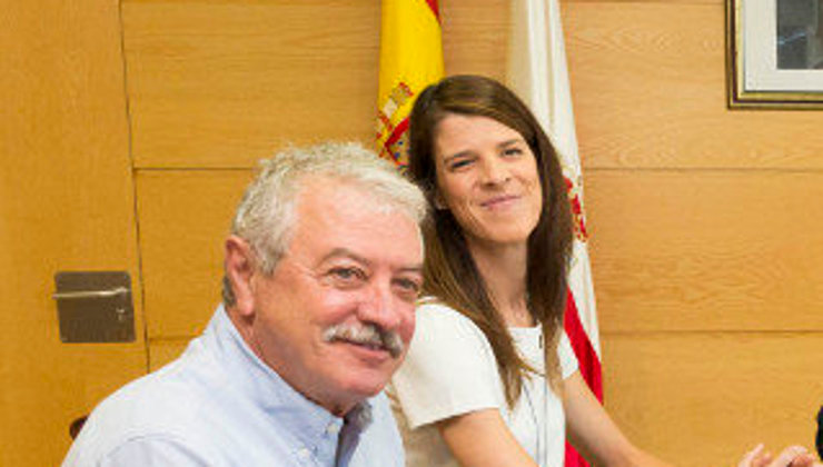 Ramón Torralbo, junto a Ruth Beitia