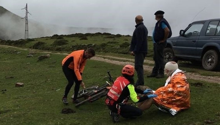 ciclista evacuado traumatismo