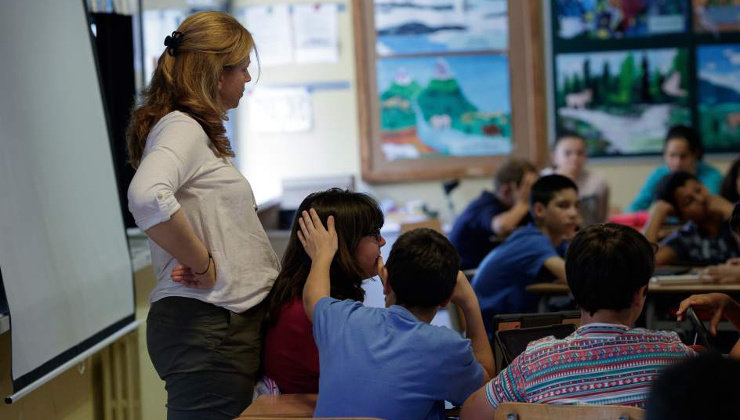 El consejero de Educación, Francisco Fernández Mañanes, quiere acabar con la interinidad en las aulas