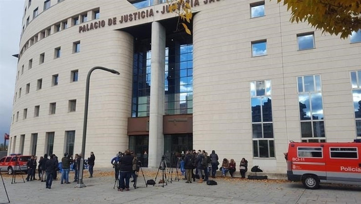 Palacio de Justicia de Navarra durante el juicio por la supuesta violación de San Fermín