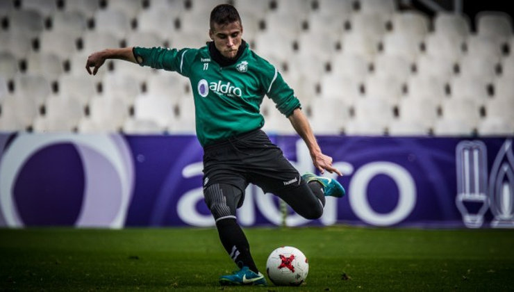 Dani Aquino durante el entrenamiento celebrado el pasado jueves en Los Campos de Sport