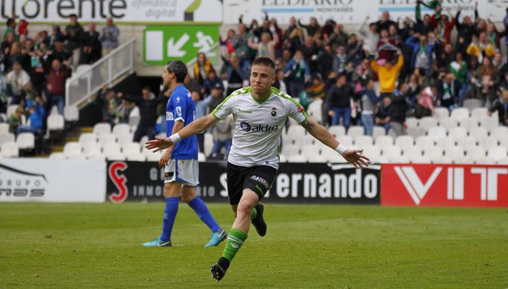 Dani Aquino tras anotar el gol de la victoria frente a la UD Logroñés