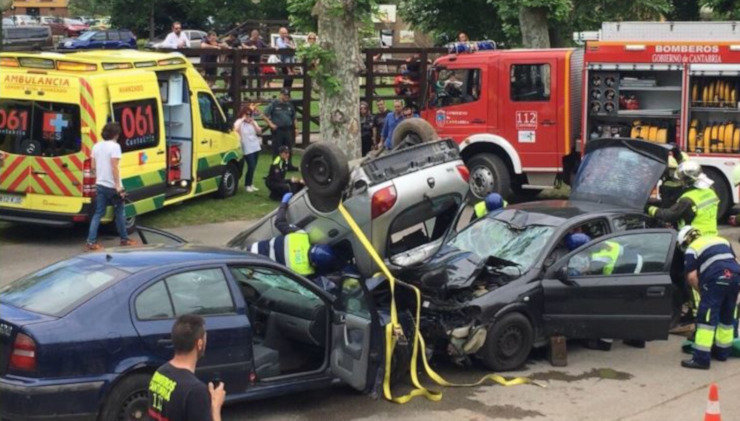 Simulacro accidente de tráfico en Cartes 061