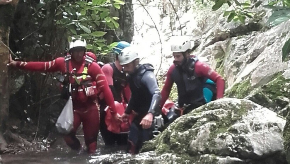 Rescate de la mujer herida