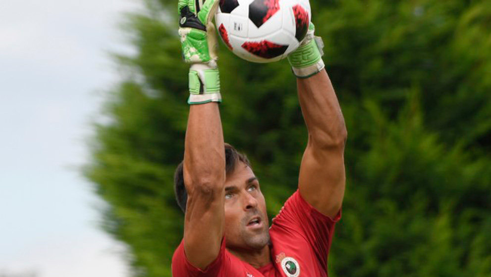 El portero del Racing, Iván Crespo, durante un entrenamiento