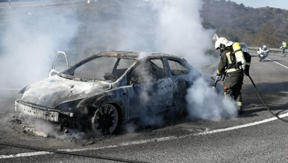 Incendio vehículo ALISAS