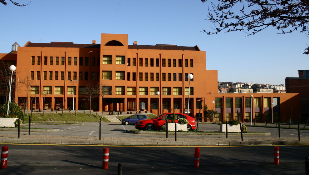 Facultad de Filosofía y Letras, a la que pertenece el Departamento de Ciencias Históricas