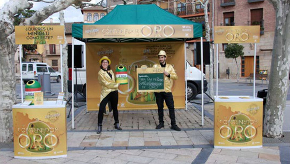 Stand del Contenedor de Oro