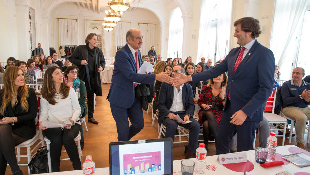 El consejero de Obras Públicas y Vivienda, José María Mazón, durante la clausura de la jornada técnica organizada por el Colegio de Administradores de Fincas de Cantabria