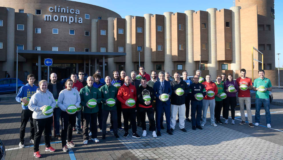 La FCB ha repartido los balones entre los equipos de la competición Igualatorio