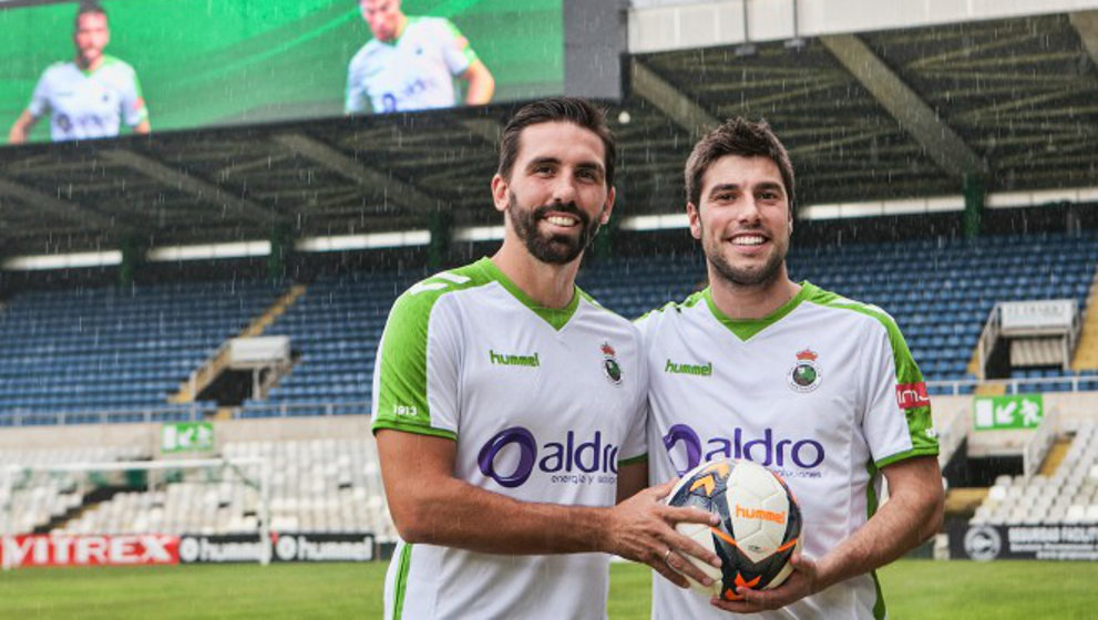 Jordi Figueras y Jon Ander, durante su presentación como jugadores del Racing