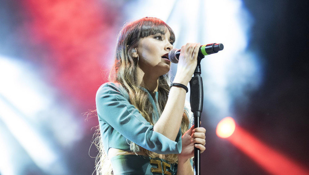 Aitana, durante un concierto