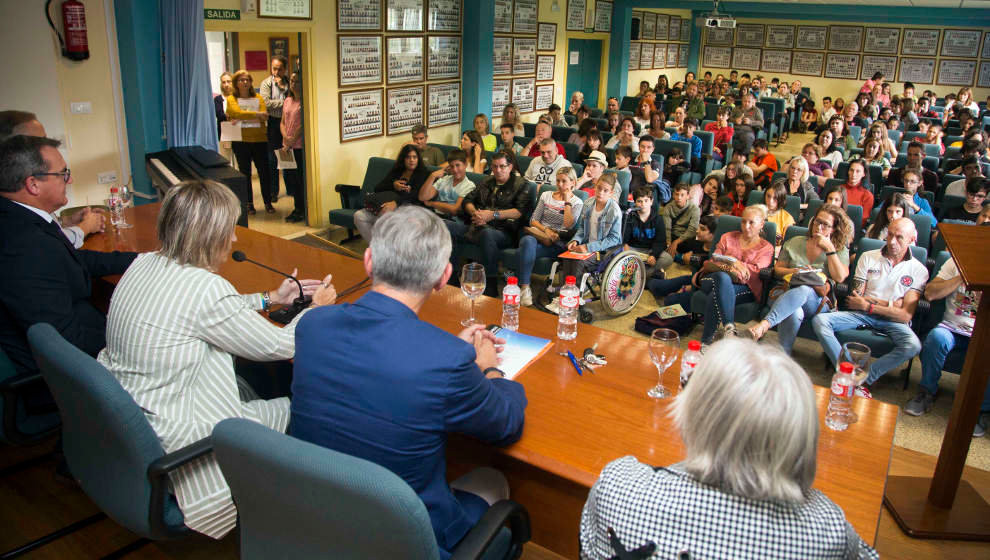 Acto de apertura del curso del IES Valle de Camargo