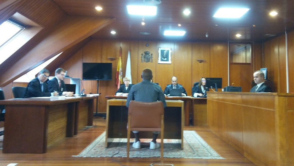 Juicio al acusado de violar a una joven, exnovia de un primo suyo