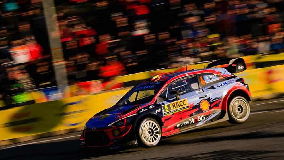 Dani Sordo durante en rallye de Cataluña