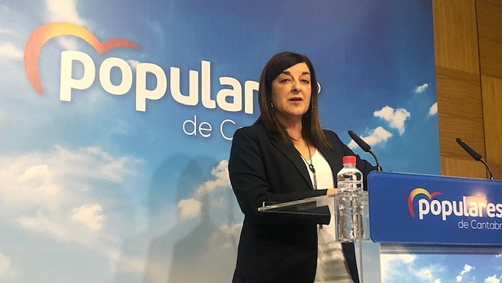 La presidenta del PP de Cantabria, María José Sáenz de Buruaga