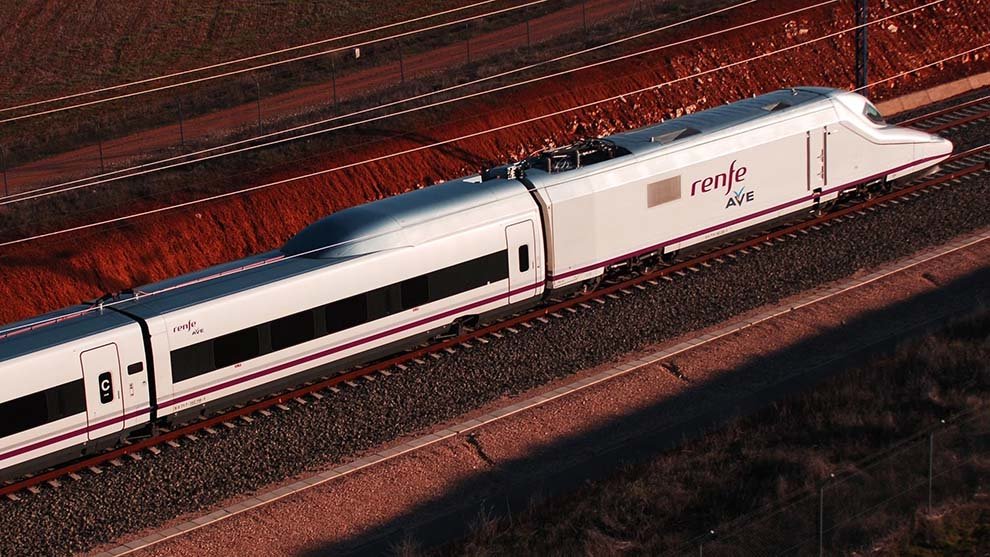 Tren AVE de Renfe