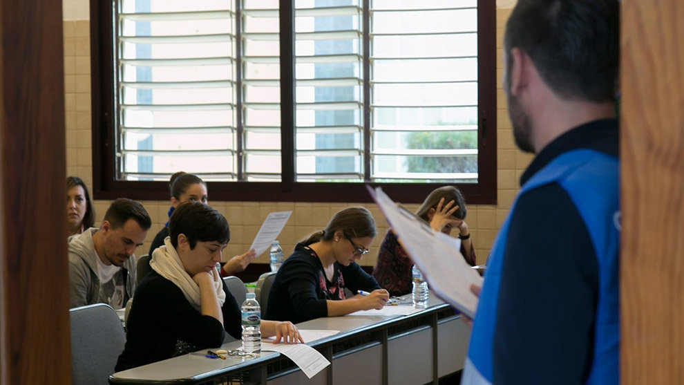 Profesor en un aula