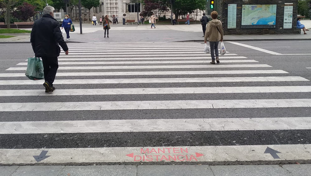 Los pasos de cebra de Santander lucirán flechas que indican el sentido de la marcha