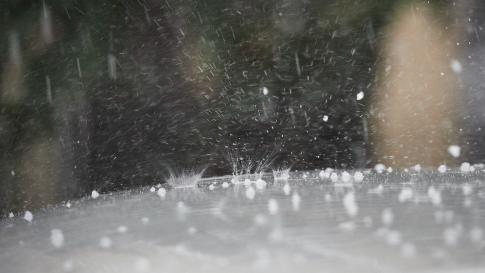 Lluvia y granizo