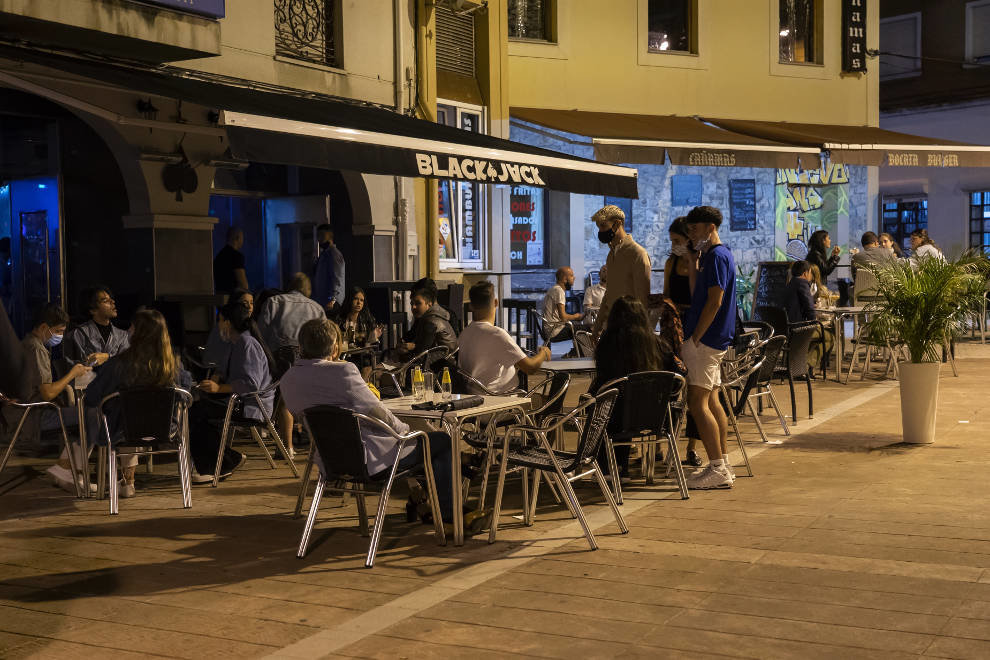 Los establecimientos hosteleros podrán abrir el interior a personas completamente vacunadas