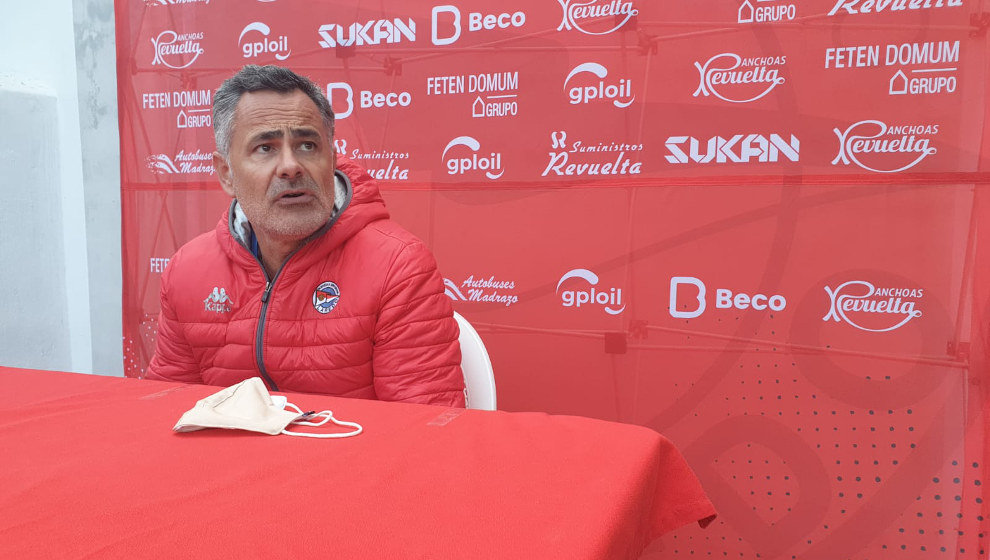 Manu Calleja, entrenador del Laredo