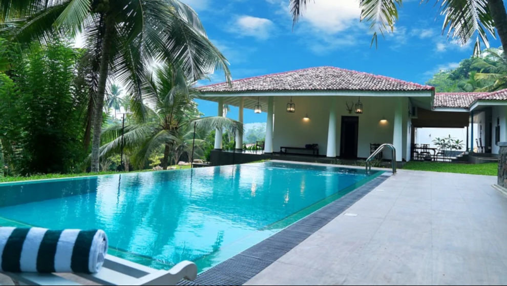 Piscina en una casa