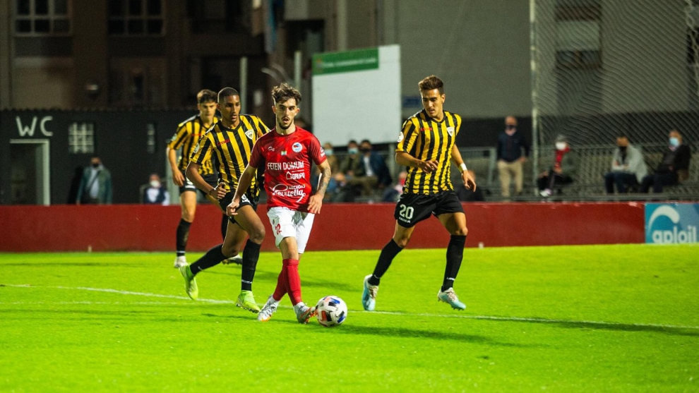 El Laredo en un partido frente al Barakaldo | Foto: Álvaro Bolivar